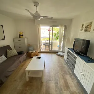 Studio à 50 m de la plage aperçue mer Saint-Elme